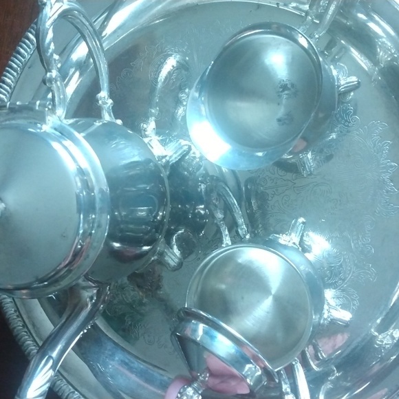 International Silver Company Vintage Small Teapot, Sugar bowl, creamer and tray - Picture 3 of 10